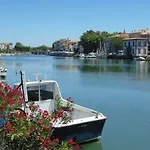 3 Bedroom Modern In Historic Building Overlooking River Herault