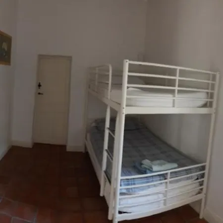3 Bedroom Modern In Historic Building Overlooking River Herault Apartament *