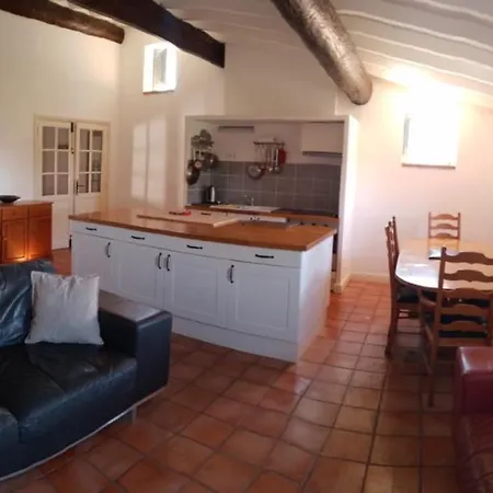 3 Bedroom Modern In Historic Building Overlooking River Herault Appartement Agde