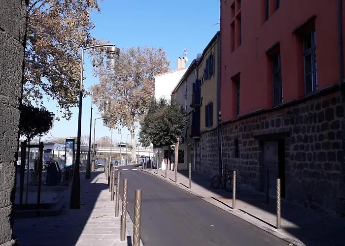 3 Bedroom Modern In Historic Building Overlooking River Herault 아그