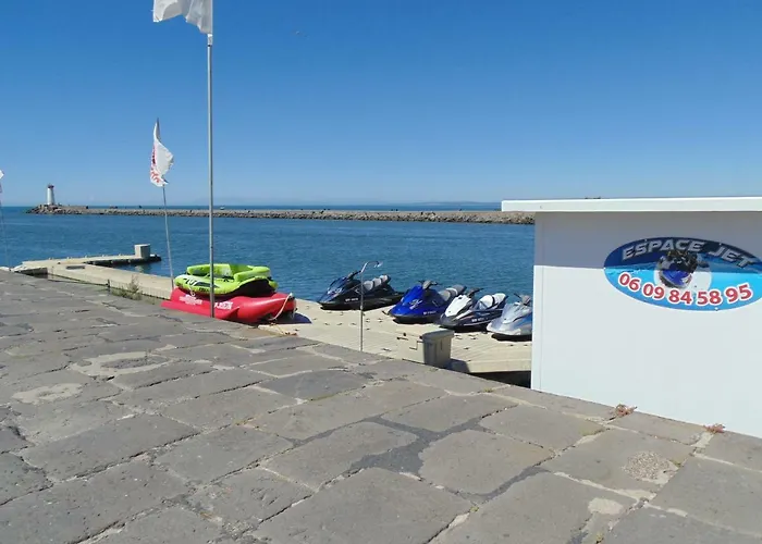 3 Bedroom Modern In Historic Building Overlooking River Herault 아파트 *